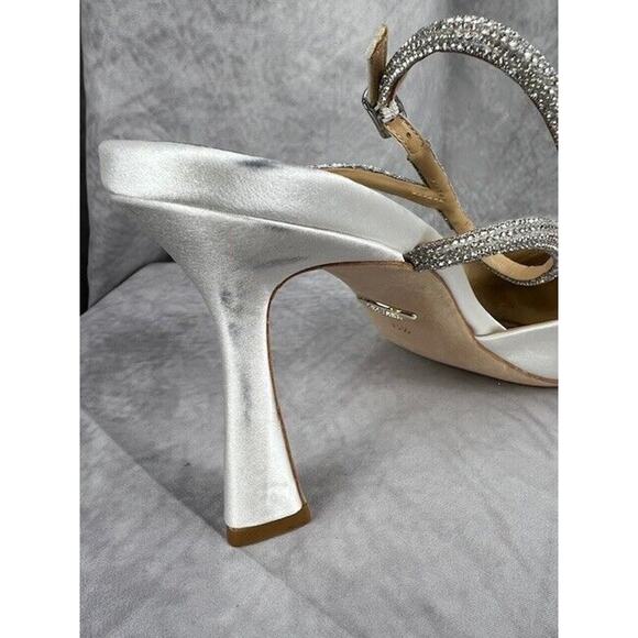 Badgley Mischka Autumn White Satin Pavé Embellished Mid Heel Pumps Shoes Sz 8.5 - Picture 4 of 9